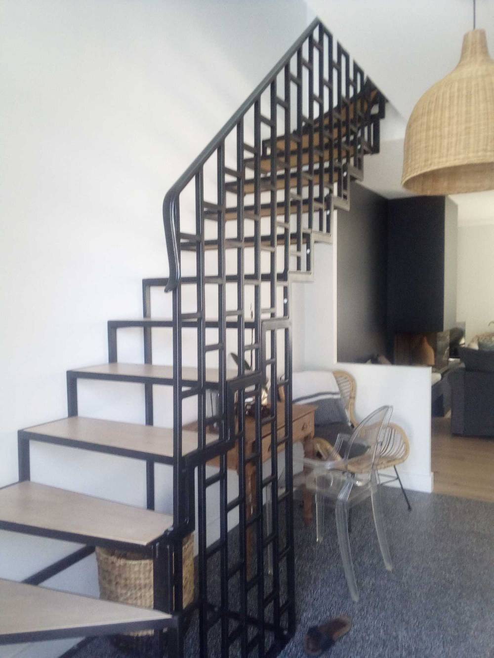 escalier bordeaux